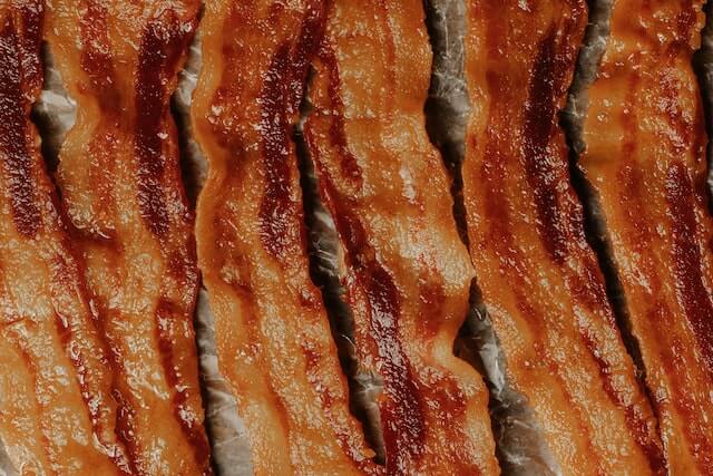 hvordan steke bacon i mikrobølgeovn